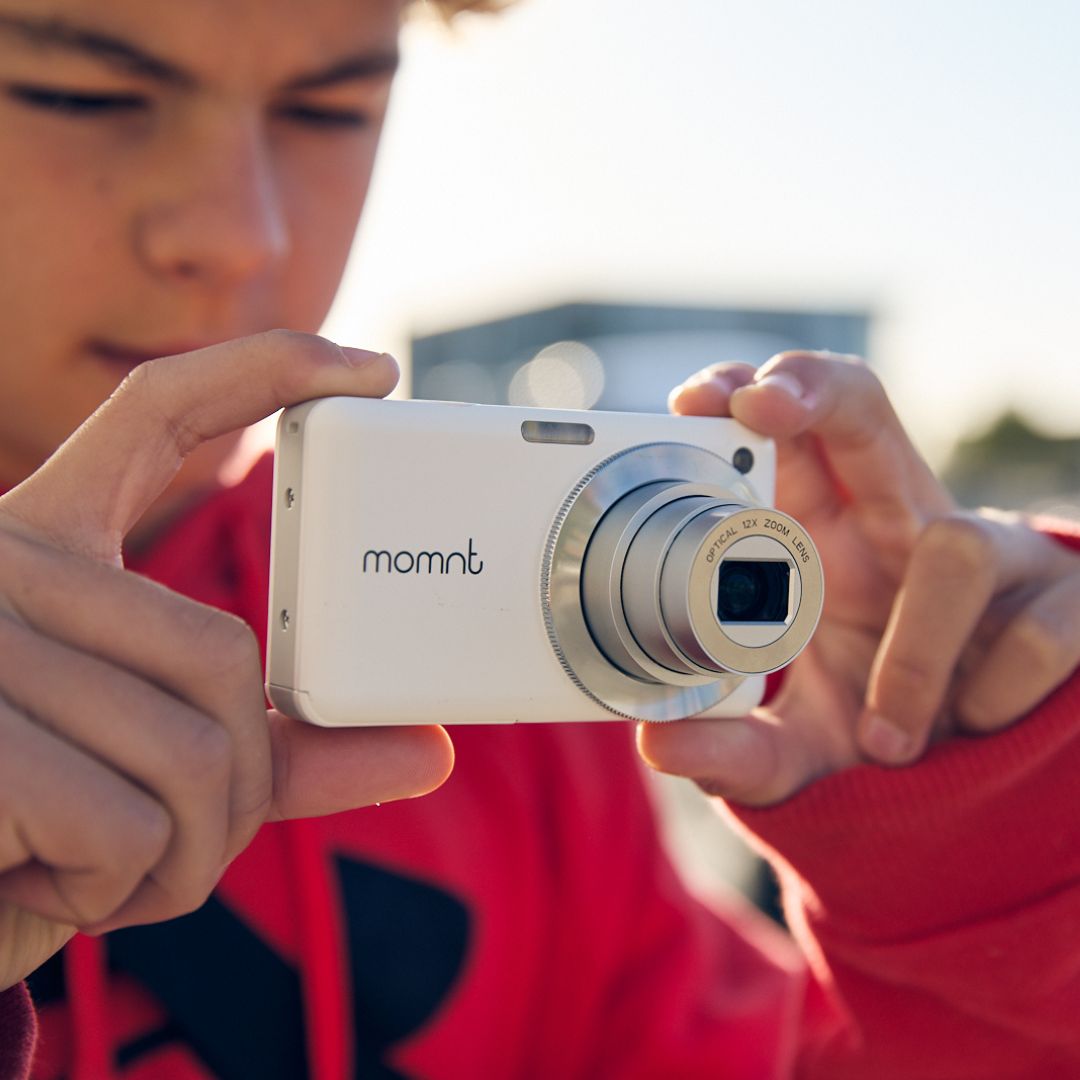 Momnt 6x Optical Zoom Camera